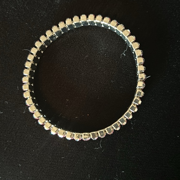 Touchstone Crystal Swarovski Crystal stretchy bracelet new and pink. - Picture 4 of 4